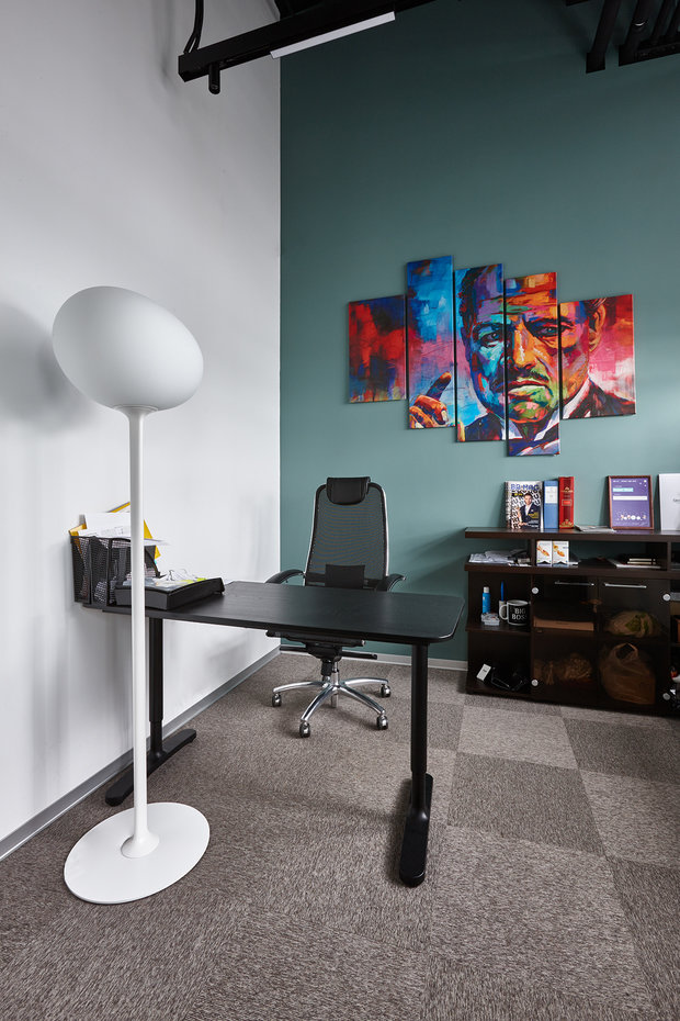 Фото из портфолио Геометрия пространства для офиса – фотографии дизайна интерьеров на INMYROOM