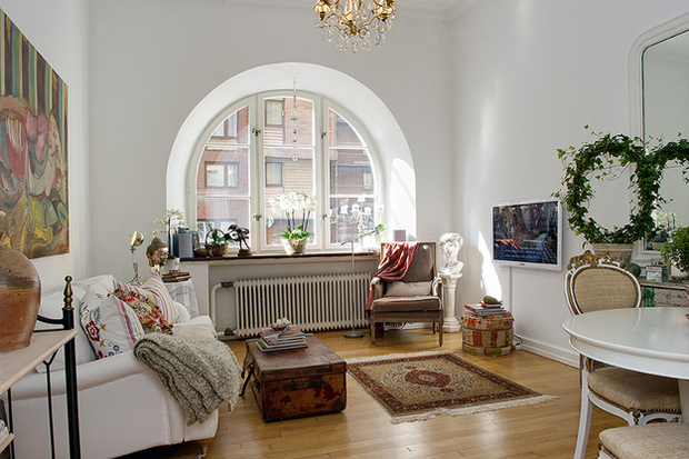 Фотография: Гостиная в стиле Скандинавский, Малогабаритная квартира, Квартира, Швеция, Франция, Дома и квартиры – фото на INMYROOM