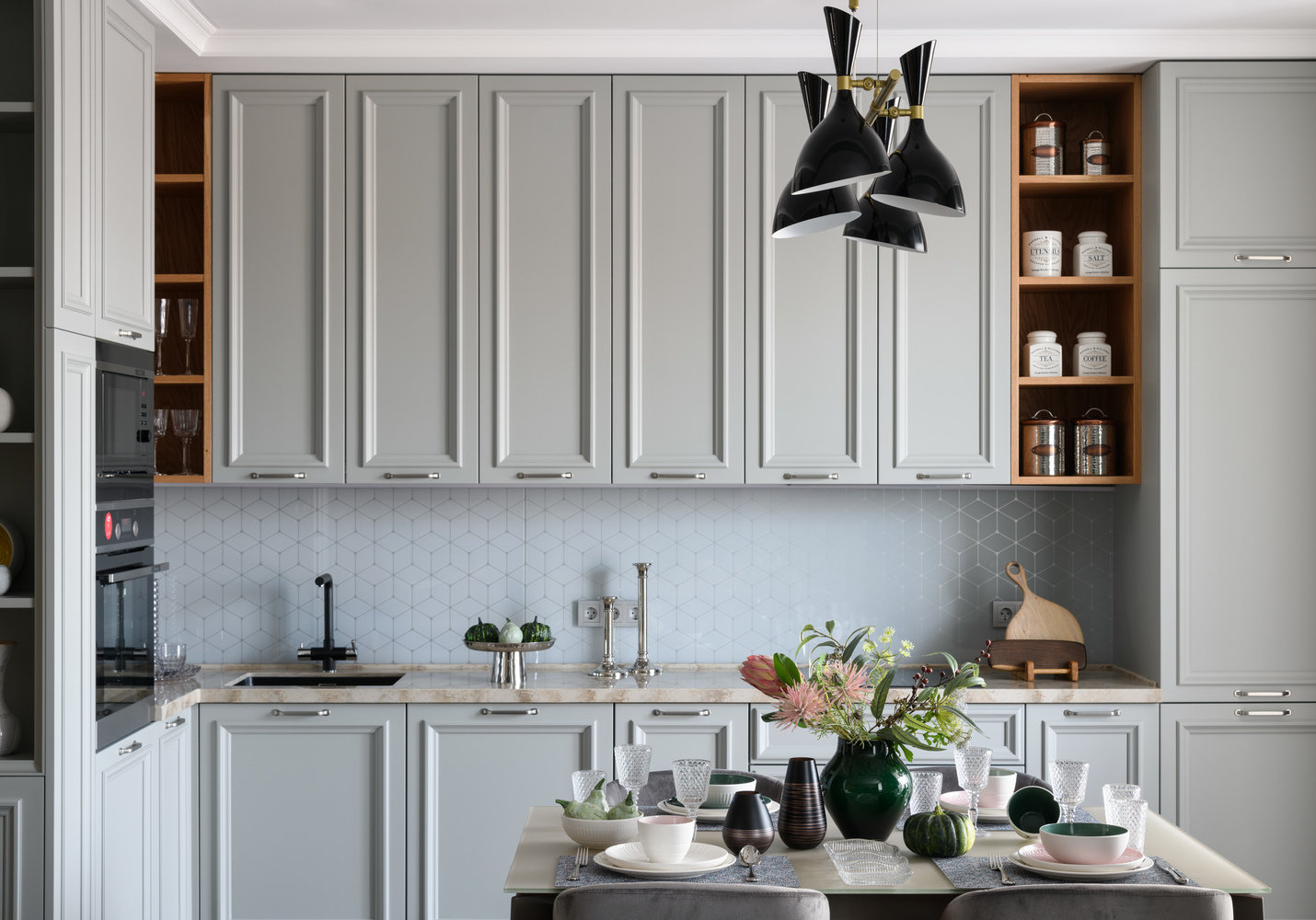 Фотография: Кухня и столовая в стиле Современный, Квартира, Проект недели, Новосибирск, 2 комнаты, 60-90 метров, Kutenkovs project, Ирина Кутенкова – фото на INMYROOM Фотография: Кухня и столовая в стиле Современный, Квартира, Проект недели, Новосибирск, 2 комнаты, 60-90 метров, Kutenkovs project, Ирина Кутенкова – фото на INMYROOM