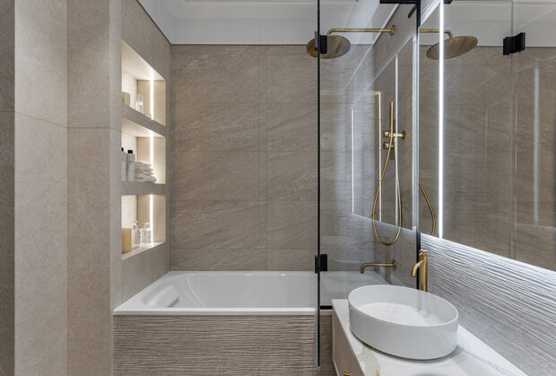 Фотография: Ванная в стиле Современный, Квартира, Проект дня, Москва, 4 и больше, Более 90 метров, современный с элементами классики и роскоши, Саша Кама – фото на INMYROOM