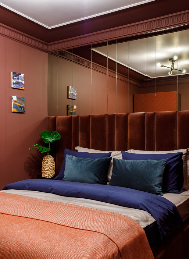 Фотография: Спальня в стиле Современный, Эклектика, Москва, Желтый, Синий, 3 комнаты, Более 90 метров, Эксклюзивные проекты, Римма Семенова, Александр Володин – фото на INMYROOM