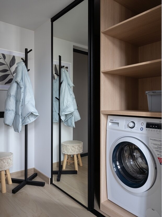 Фотография: Прихожая в стиле Скандинавский, Современный, Малогабаритная квартира, Квартира, Студия, Проект недели, Санкт-Петербург, Монолитный дом, до 40 метров, Look Like Design, Наталия Лукьянчикова – фото на INMYROOM