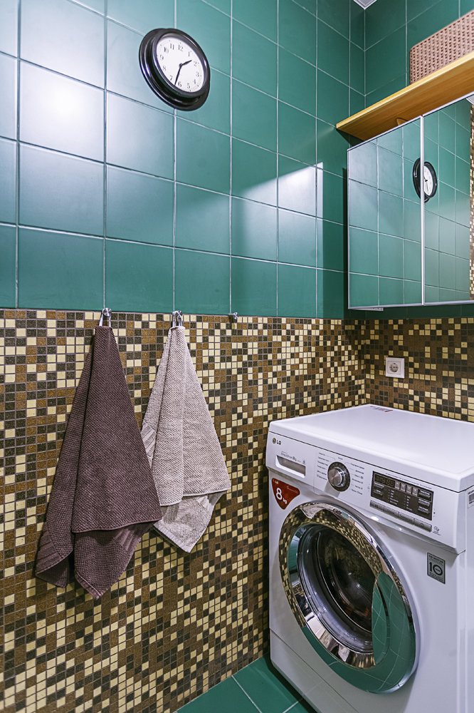 Фотография: Ванная в стиле Современный, Квартира, Россия, Проект недели, Новая Москва, Максим Ковалевский, переделка хрущевки, как обустроить двухкомнатную квартиру в хрущевки, как из типовой квартиры сделать студию, ремонт хрущевки, видео, Хрущевка – фото на INMYROOM Фотография: Ванная в стиле Современный, Квартира, Россия, Проект недели, Новая Москва, Максим Ковалевский, переделка хрущевки, как обустроить двухкомнатную квартиру в хрущевки, как из типовой квартиры сделать студию, ремонт хрущевки, видео, Хрущевка – фото на INMYROOM