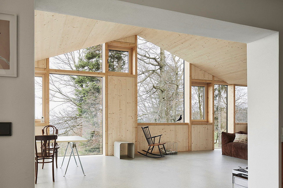 Фотография: Гостиная в стиле Эко, Современный, Дом, Архитектура, Ландшафт, Планировки, Белый, Минимализм, Перепланировка, Черный, Бежевый, Синий, Серый, Дом и дача, Австрия, Форарльберг, Дорнбирн, Йохен Шпехт – фото на INMYROOM Фотография: Гостиная в стиле Эко, Современный, Дом, Архитектура, Ландшафт, Планировки, Белый, Минимализм, Перепланировка, Черный, Бежевый, Синий, Серый, Дом и дача, Австрия, Форарльберг, Дорнбирн, Йохен Шпехт – фото на INMYROOM