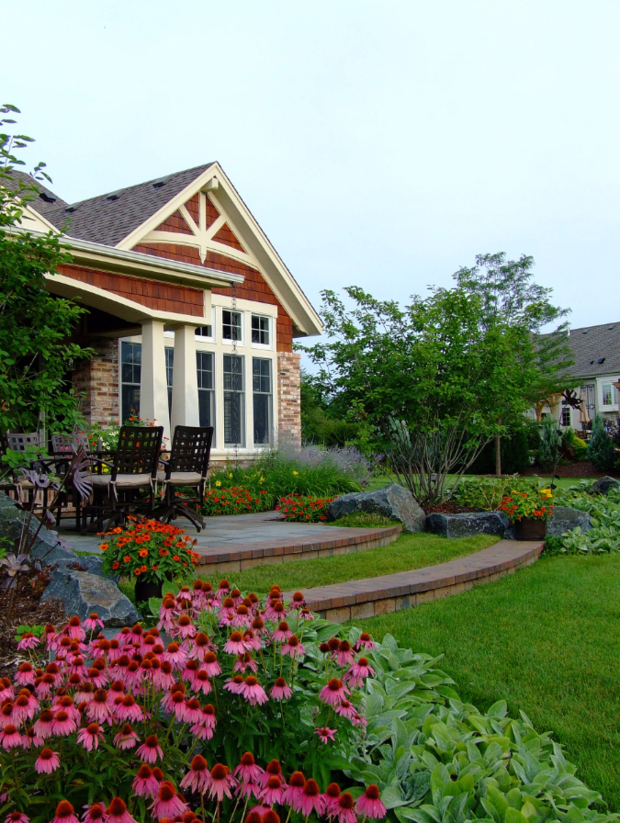 Дизайн: Bret Achtenhagen’s Seasonal Services