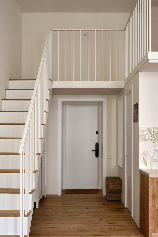 Фотография: Прихожая в стиле Скандинавский, Современный, Эклектика, Квартира, Проект дня, Санкт-Петербург, Кирпичный дом, 1 комната, Николай Банников, эклектика с элементами эко и современного стиля, Алена Дорофеева – фото на INMYROOM