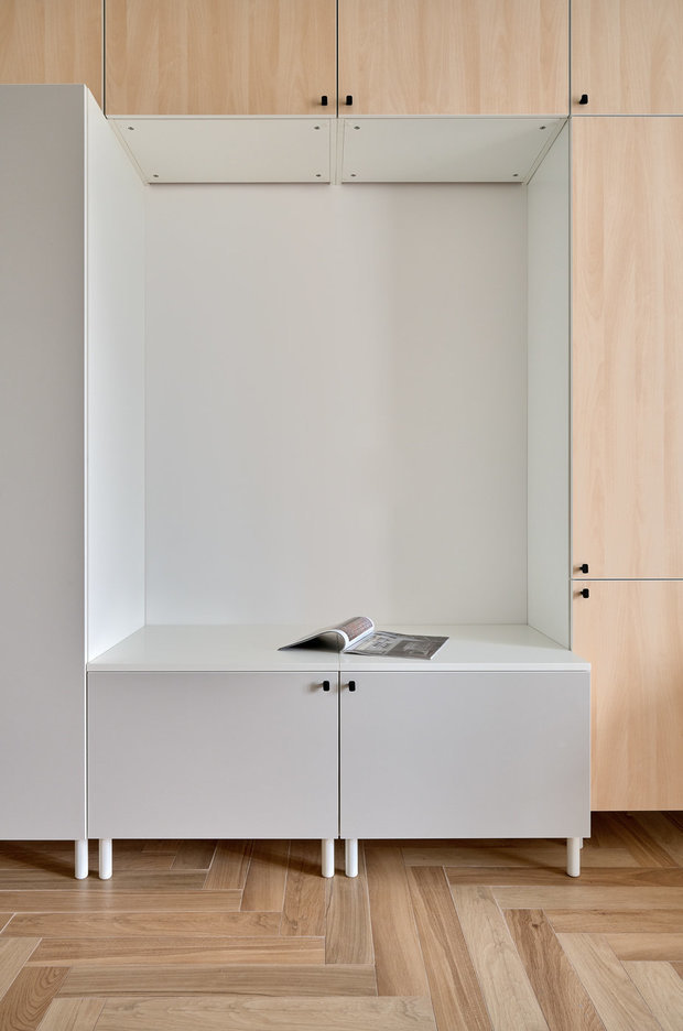 Фотография: Прихожая в стиле Современный, Минимализм, Советы, #каксэкономить – фото на INMYROOM