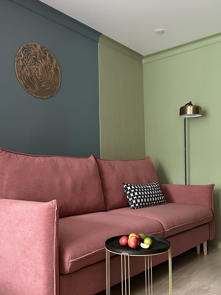 Фотография: Гостиная в стиле Современный, Эклектика, Квартира, Проект дня, двухкомнатная квартира в хрущевке, ремонт в хрущевке, Калининград, переделка хрущевки, как обустроить двухкомнатную квартиру в хрущевки, ремонт хрущевки, Хрущевка, 2 комнаты, 40-60 метров, интерьер хрущевке, интерьер хрущевки, как обновить хрущевку, дизайн хрущевки, ремонт в хрущёвке, Екатерина Трусова – фото на INMYROOM