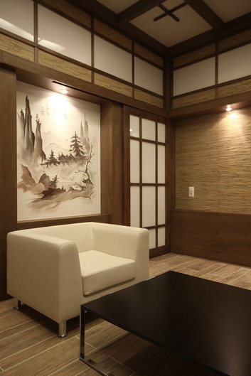 Фото из портфолио Лаконичный модерн в интерьере – фотографии дизайна интерьеров на INMYROOM