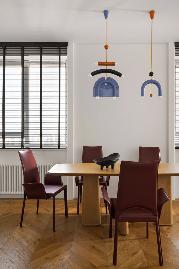 Фотография: Кухня и столовая в стиле Современный, Квартира, Проект дня, Москва, 3 комнаты, Более 90 метров, минимализм, современный, фото интерьера, дизайн интерьера фото, винтаж/ретро, Валерия Разумова – фото на INMYROOM