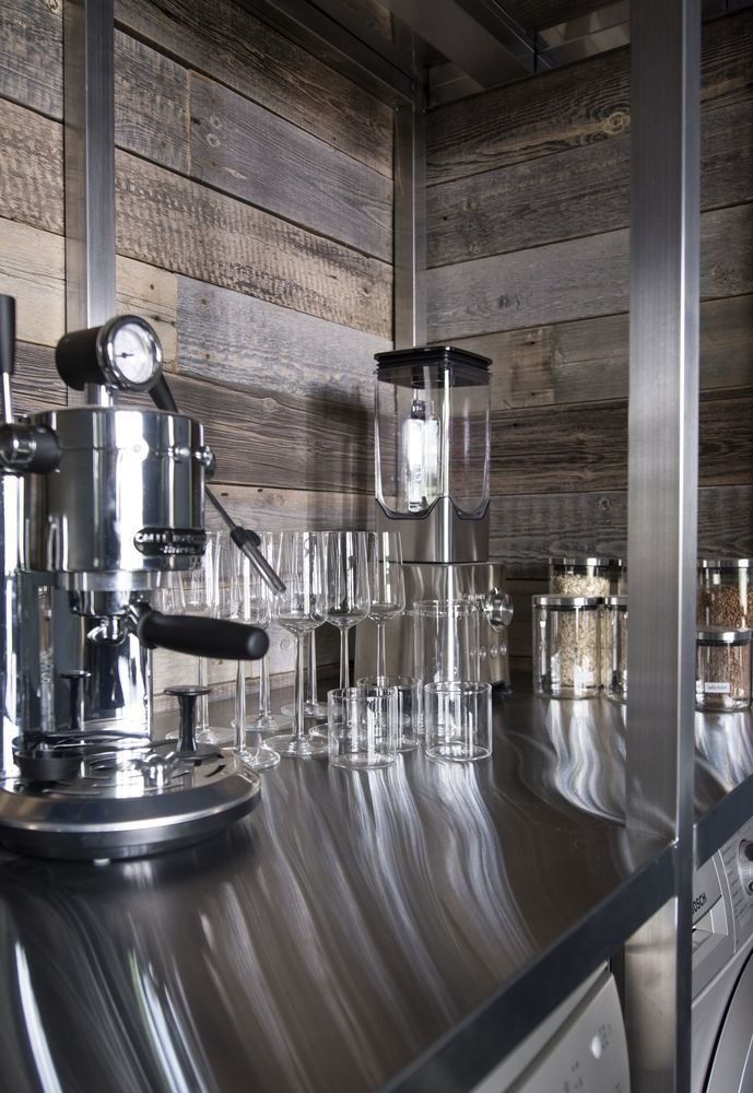 Фотография: Кухня и столовая в стиле Лофт, Квартира, Студия, Проект недели, Москва, Кирпичный дом, до 40 метров, INT2architecture – фото на INMYROOM Фотография: Кухня и столовая в стиле Лофт, Квартира, Студия, Проект недели, Москва, Кирпичный дом, до 40 метров, INT2architecture – фото на INMYROOM