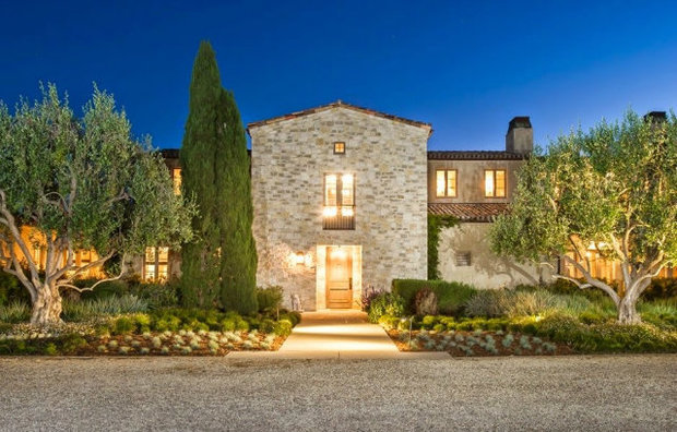 Фото из портфолио Дом Леди ГАГА в Малибу и её собственная комната для боулинга – фотографии дизайна интерьеров на INMYROOM