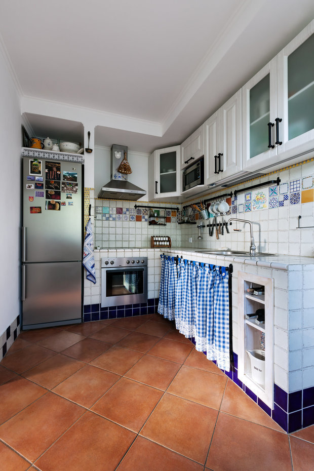 Фотография: Кухня и столовая в стиле Прованс и Кантри, Гид, Belinka, как покрасить дачу, дачные домики – фото на INMYROOM