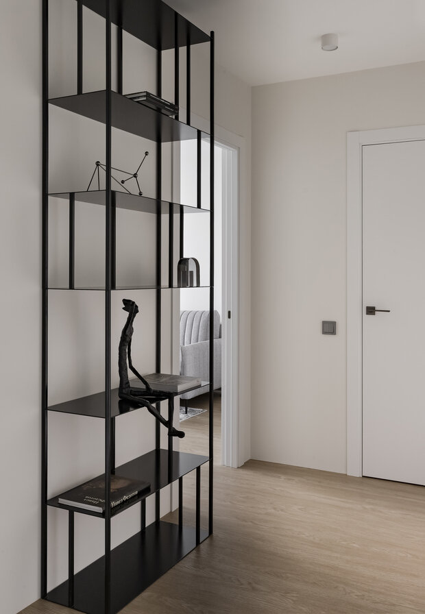 Фотография: Прихожая в стиле Современный, Минимализм, Квартира, Проект дня, Москва, Панельный дом, 2 комнаты, 40-60 метров, Мария Лебедева – фото на INMYROOM