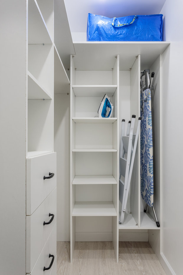Фотография: Гардеробная в стиле Скандинавский, Эклектика, Квартира, Проект недели, Москва, Кирпичный дом, Павел Фотеев – фото на INMYROOM