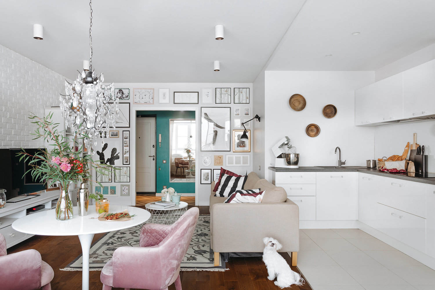 Фотография: Гостиная в стиле Скандинавский, Советы, Уютная квартира, Bosch, Студия 3.14, Юлия Чернова, Олег Минц, Ольга Сирук, Галина Ло, Вероника Зазнова, zamo, мк-интерио, измеритель – фото на INMYROOM