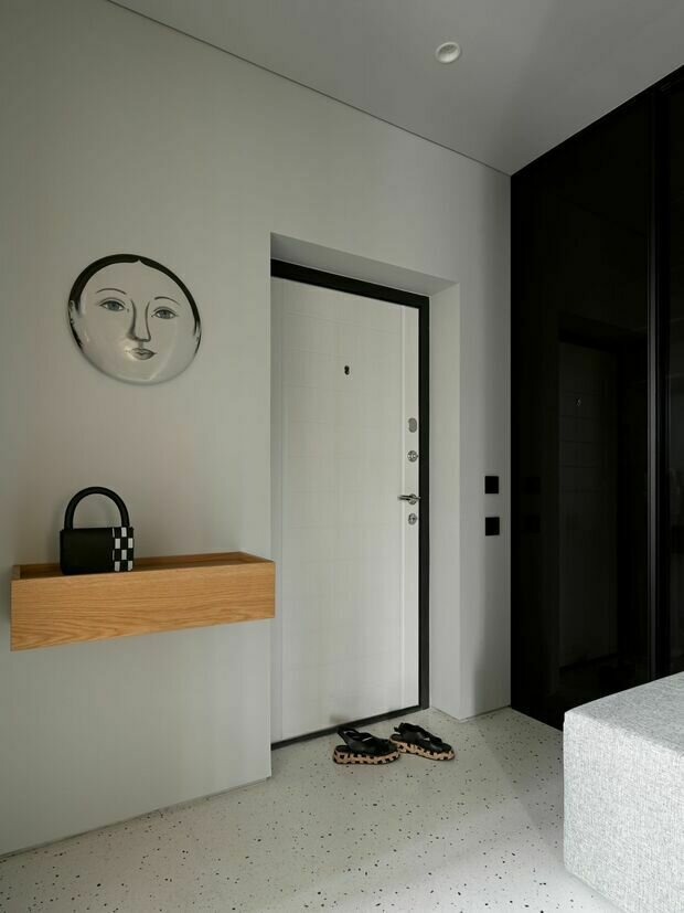 Фотография: Прихожая в стиле Современный, Минимализм, Квартира, Проект дня, Калининград, Монолитный дом, 2 комнаты, 40-60 метров, Юлия Смышляева – фото на INMYROOM