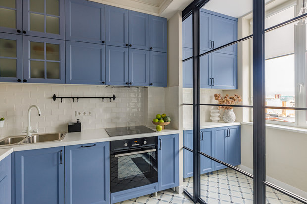 Фотография: Кухня и столовая в стиле Классический, Современный, Квартира, Проект недели, Москва, Наталия Хилова, 2 комнаты, до 40 метров, 40-60 метров – фото на INMYROOM