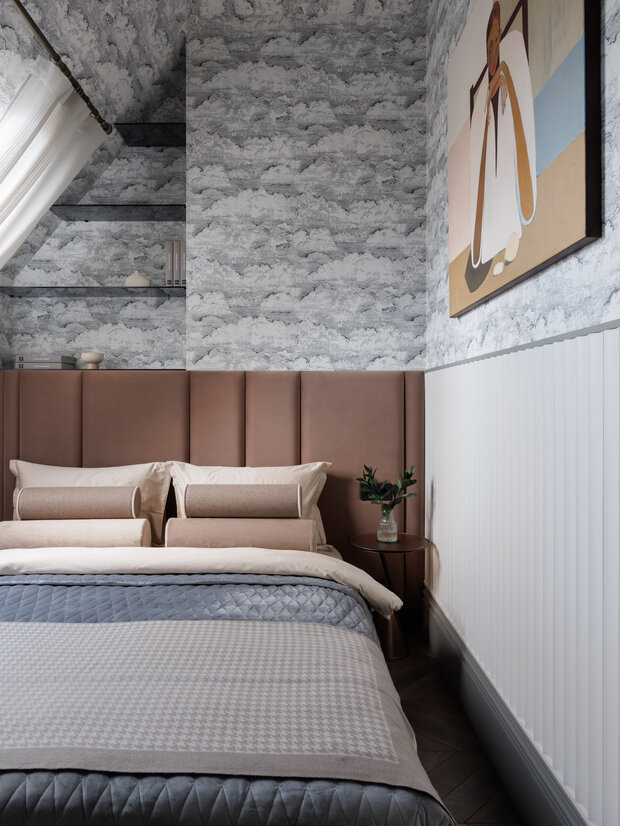 Фотография: Спальня в стиле Классический, Современный, Квартира, Проект дня, Санкт-Петербург, Кирпичный дом, 2 комнаты, 40-60 метров, Эксклюзивные проекты, современный с элементами неоклассики, AM|Interior studio – фото на INMYROOM