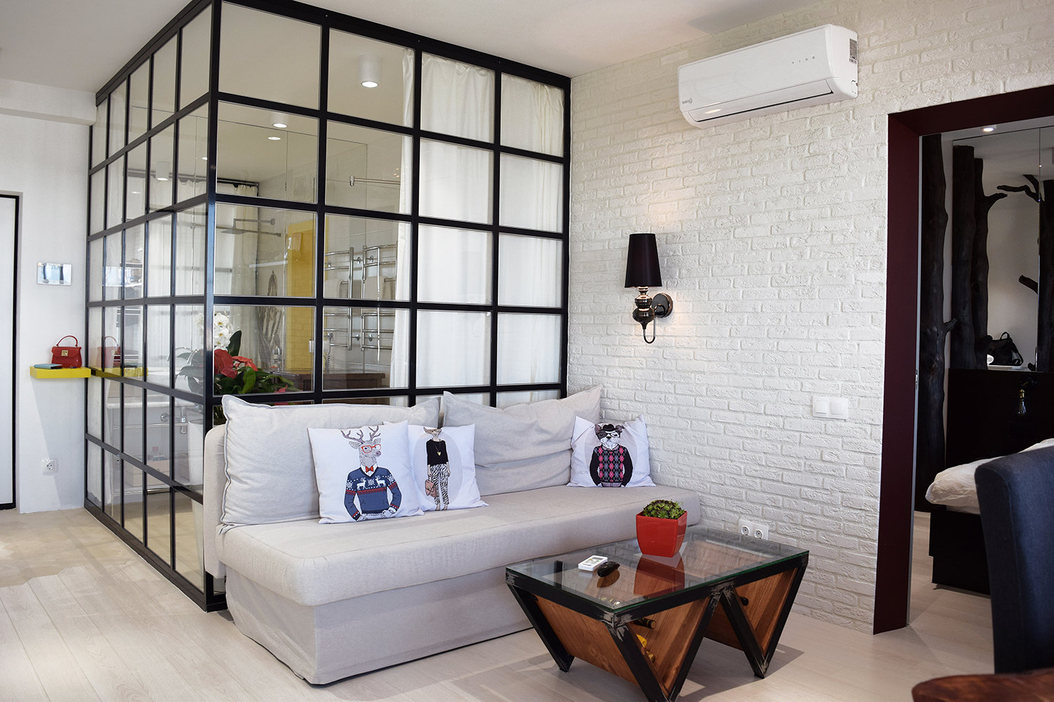 Фотография: Гостиная в стиле Скандинавский, Современный, Эклектика, Квартира, Проект недели, Москва, Наталия Ливенцова, 2 комнаты, 40-60 метров, Монолитно-кирпичный – фото на INMYROOM