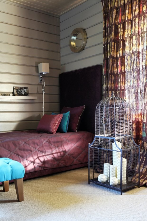 Фотография: Спальня в стиле Прованс и Кантри, Современный, Дом, Проект недели, Дом и дача, Московская область, Татьяна Аленина, дом из бруса, гостиная с камином – фото на INMYROOM