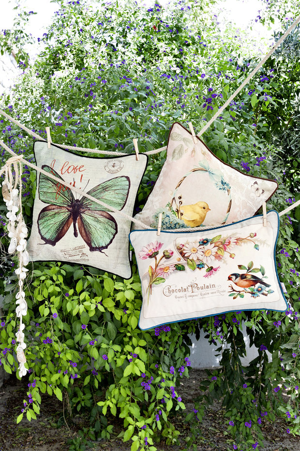 Фотография: Аксессуары в стиле Прованс и Кантри, Современный, Декор интерьера, Текстиль, Прованс, Подушки – фото на INMYROOM