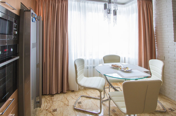 Фотография: Кухня и столовая в стиле Современный, Хай-тек, Классический, Квартира, Проект недели – фото на INMYROOM