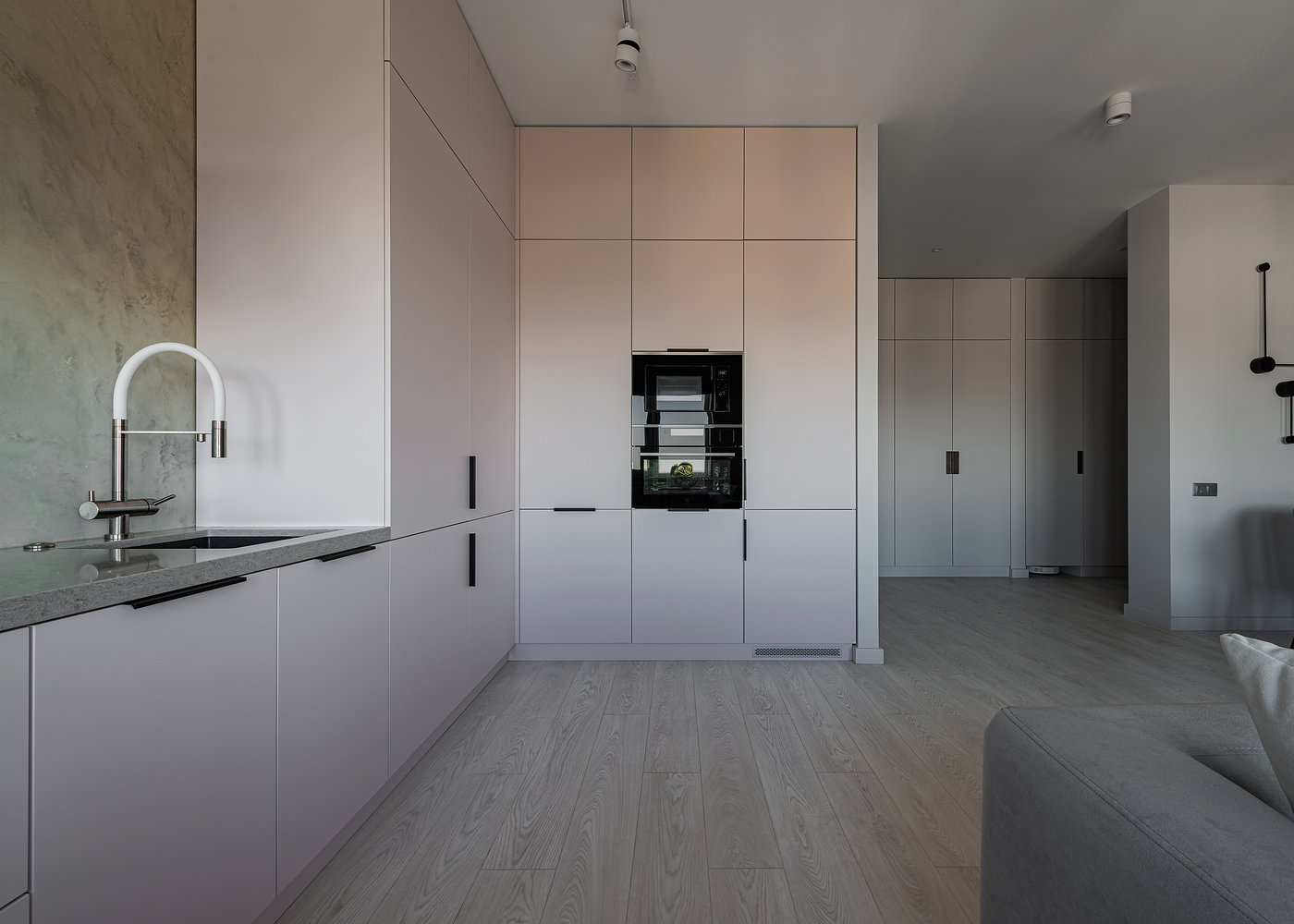 Фотография: Кухня и столовая в стиле Современный, Минимализм, Скандинавский, Квартира, Проект недели, Ростов-на-Дону, 4 и больше, Более 90 метров, L.I.S.T., Ирина Власова – фото на INMYROOM