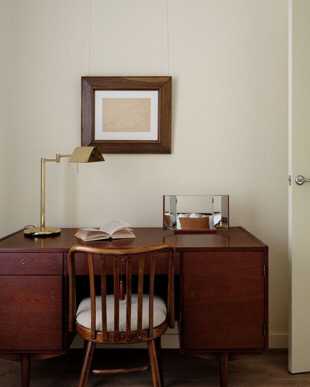 Фотография: Спальня в стиле Скандинавский, Эклектика, Винтажный, Квартира, Проект дня, Москва, Монолитный дом, 3 комнаты, 40-60 метров, Дарья Дудоладова – фото на INMYROOM