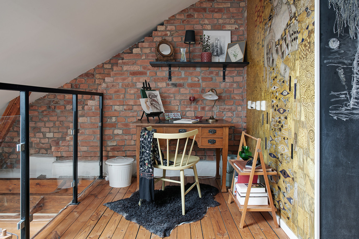 Фотография: Кабинет в стиле Скандинавский, Декор интерьера, Квартира, Швеция, Гетеборг, скандинавский интерьер, Отделка стен, интерьер с кирпичной кладкой, 2 комнаты, 60-90 метров – фото на INMYROOM