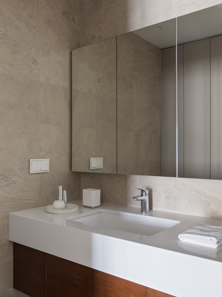 Фотография: Ванная в стиле Современный, Квартира, Проект дня, Минск, Евгения Лыкасова, 4 и больше, Более 90 метров – фото на INMYROOM Фотография: Ванная в стиле Современный, Квартира, Проект дня, Минск, Евгения Лыкасова, 4 и больше, Более 90 метров – фото на INMYROOM