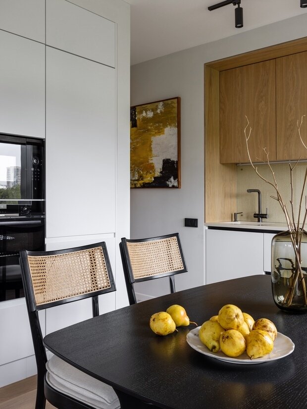 Фотография: Кухня и столовая в стиле Современный, Минимализм, Эко, Квартира, Проект недели, Москва, Монолитный дом, 2 комнаты, 40-60 метров, LINART – фото на INMYROOM