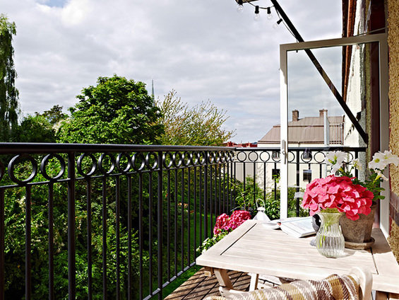 Фотография: Балкон, Терраса в стиле Прованс и Кантри, Скандинавский, Современный – фото на INMYROOM