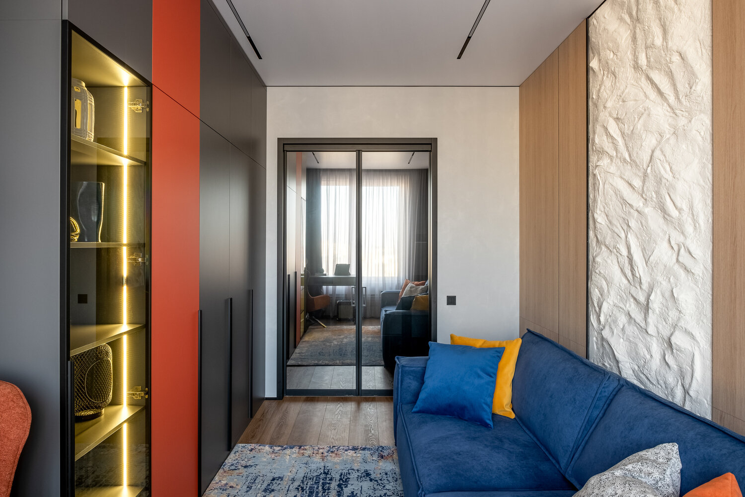 Фотография: Спальня в стиле Современный, Квартира, Проект дня, Москва, 2 комнаты, 60-90 метров, современный с элементами минимализма и арт-деко, Маргарита Макурина – фото на INMYROOM Фотография: Спальня в стиле Современный, Квартира, Проект дня, Москва, 2 комнаты, 60-90 метров, современный с элементами минимализма и арт-деко, Маргарита Макурина – фото на INMYROOM