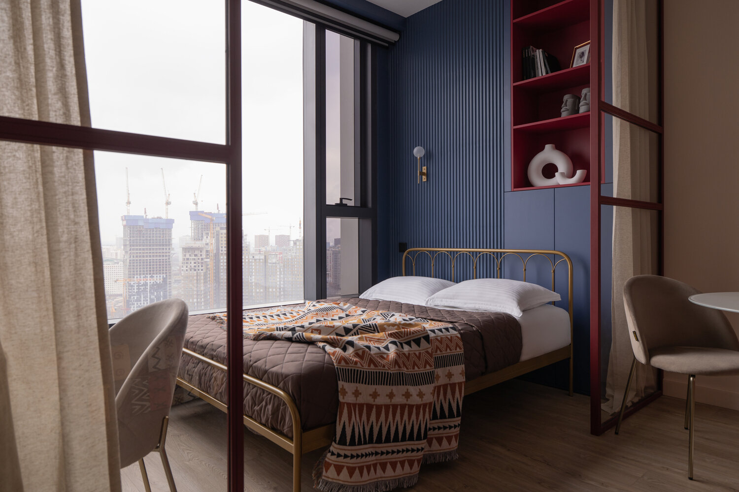 Фотография: Спальня в стиле Современный, Малогабаритная квартира, Квартира, Студия, Проект недели, Москва, Монолитный дом, до 40 метров, Дарья Големинова – фото на INMYROOM Фотография: Спальня в стиле Современный, Малогабаритная квартира, Квартира, Студия, Проект недели, Москва, Монолитный дом, до 40 метров, Дарья Големинова – фото на INMYROOM