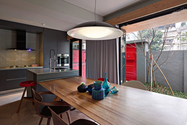 Фотография: Кухня и столовая в стиле Современный, Хай-тек, Эклектика, Офисное пространство, Офис, Дома и квартиры, Проект недели – фото на INMYROOM