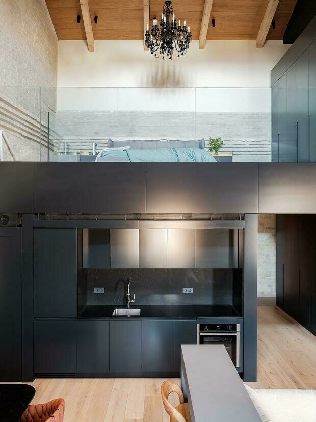 Фотография: Кухня и столовая в стиле Лофт, Современный, Эклектика, Квартира, Проект недели, Москва, Кирпичный дом, 2 комнаты, 60-90 метров, Евгения Ревина – фото на INMYROOM