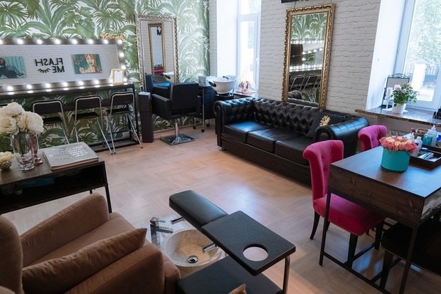 Фото из портфолио Flash Me Beauty Bar – фотографии дизайна интерьеров на INMYROOM