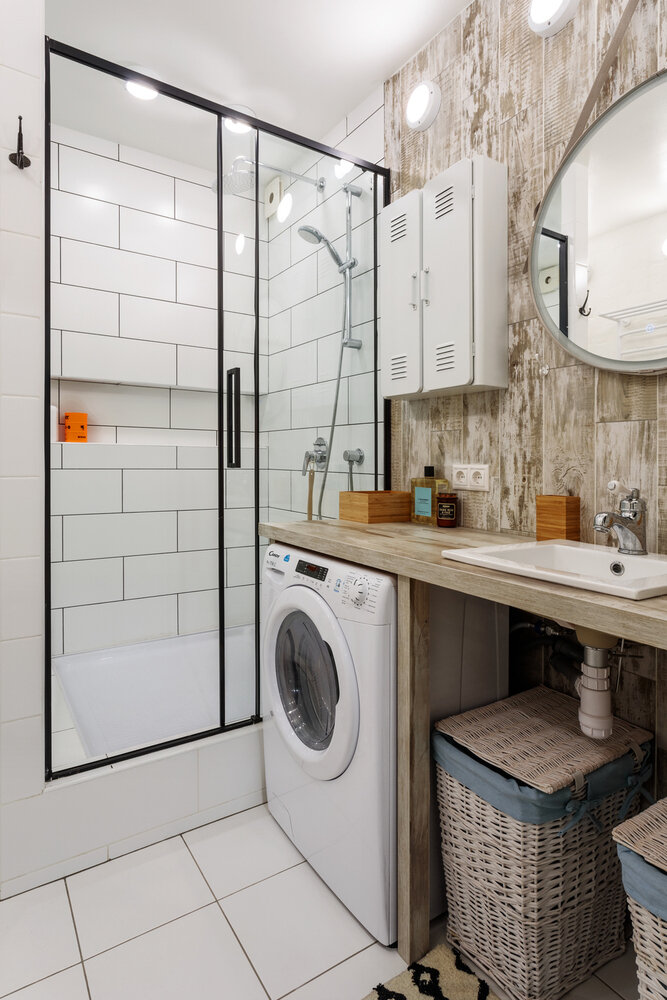 Фотография: в стиле , Ванная, Квартира, Переделка, Хрущевка, ванная комната в скандинавском стиле, маленькая ванная комната, ремонт ванной комнаты, ванна в хрущёвке – фото на INMYROOM Фотография: в стиле , Ванная, Квартира, Переделка, Хрущевка, ванная комната в скандинавском стиле, маленькая ванная комната, ремонт ванной комнаты, ванна в хрущёвке – фото на INMYROOM