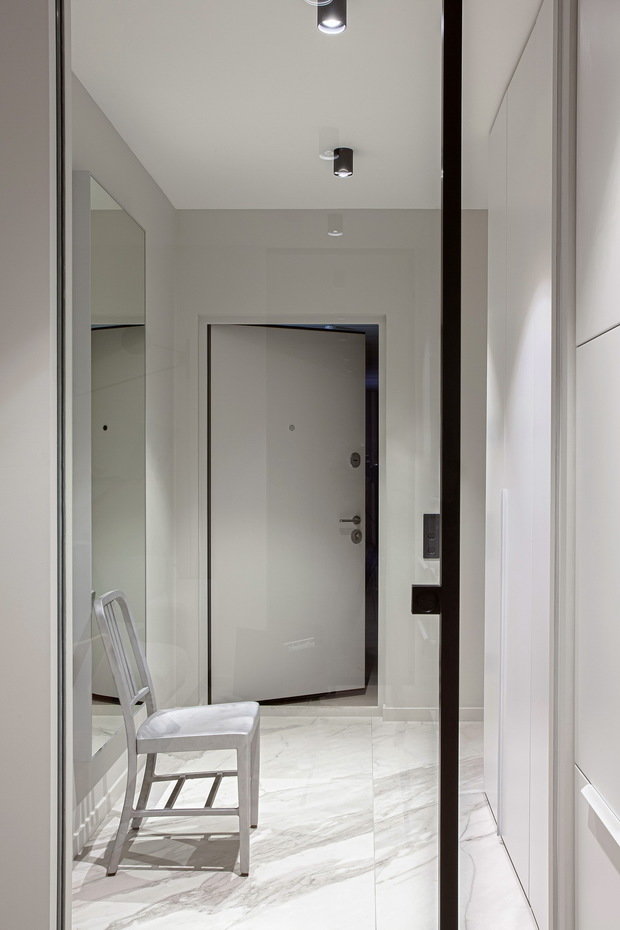 Фотография: Прихожая в стиле Минимализм, Квартира, Проект недели, Санкт-Петербург, 4 и больше, Более 90 метров, Juicy Flat, Наташа Курлыгина – фото на INMYROOM