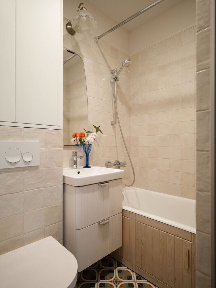 Фотография: Ванная в стиле Скандинавский, Современный, Малогабаритная квартира, Квартира, Проект дня, Москва, Хамовники, Хрущевка, 2 комнаты, 40-60 метров, Анастасия Заркуа – фото на INMYROOM