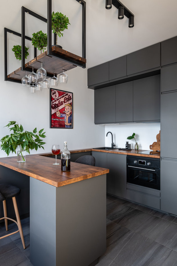 Фотография: Кухня и столовая в стиле Скандинавский, Минимализм, Современный, Квартира, Проект дня, Москва, 2 комнаты, 40-60 метров, Huge Studio – фото на INMYROOM