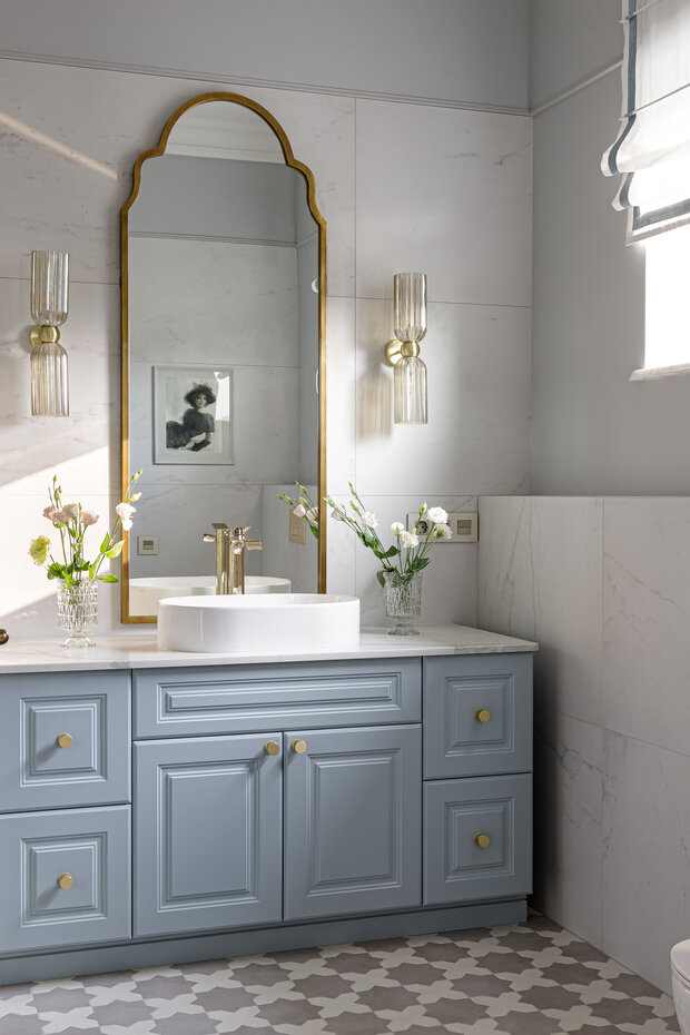 Фотография: Ванная в стиле Классический, Современный, Дом, Проект дня, Дом и дача, Краснодар, Кирпичный дом, 4 и больше, Более 90 метров, Татьяна Черкашина – фото на INMYROOM