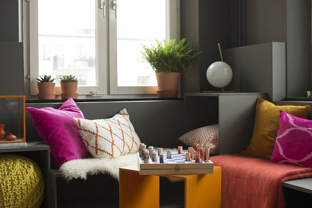 Фото из портфолио "Социальный дом": Трехкомнатная квартира в трех версиях – фотографии дизайна интерьеров на INMYROOM