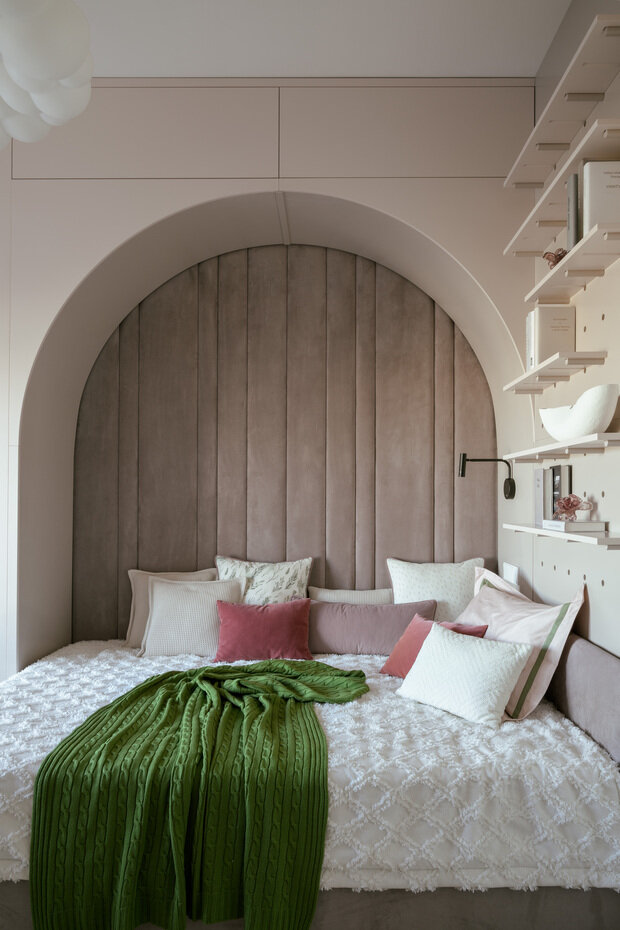 Фотография: Спальня в стиле Классический, Современный, Эклектика, Квартира, Проект дня, Монолитный дом, 4 и больше, Более 90 метров, современный с элементами классики и роскоши, Тата Шушнина – фото на INMYROOM