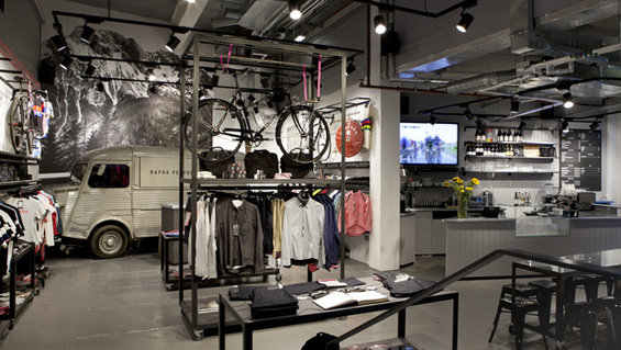 Фотография: Гардеробная в стиле Лофт, Дома и квартиры, Городские места, Лондон, Кафе и рестораны – фото на INMYROOM