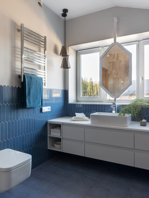 Фотография: Ванная в стиле Современный, Дом, Проект дня, Дом и дача, Ленинградская область, 4 и больше, Более 90 метров, Светлана Куксова, минимализм с элементами современного дизайна – фото на INMYROOM