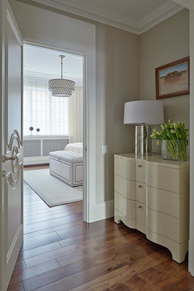 Фотография: Прихожая в стиле Классический, Современный, Квартира, Проект недели, Новая Москва, Маргарита Мельникова, Marion Studio, новостройка, Евгений Ковановский, Михаил Мироненко, Монолитный дом, 3 комнаты, Более 90 метров – фото на INMYROOM