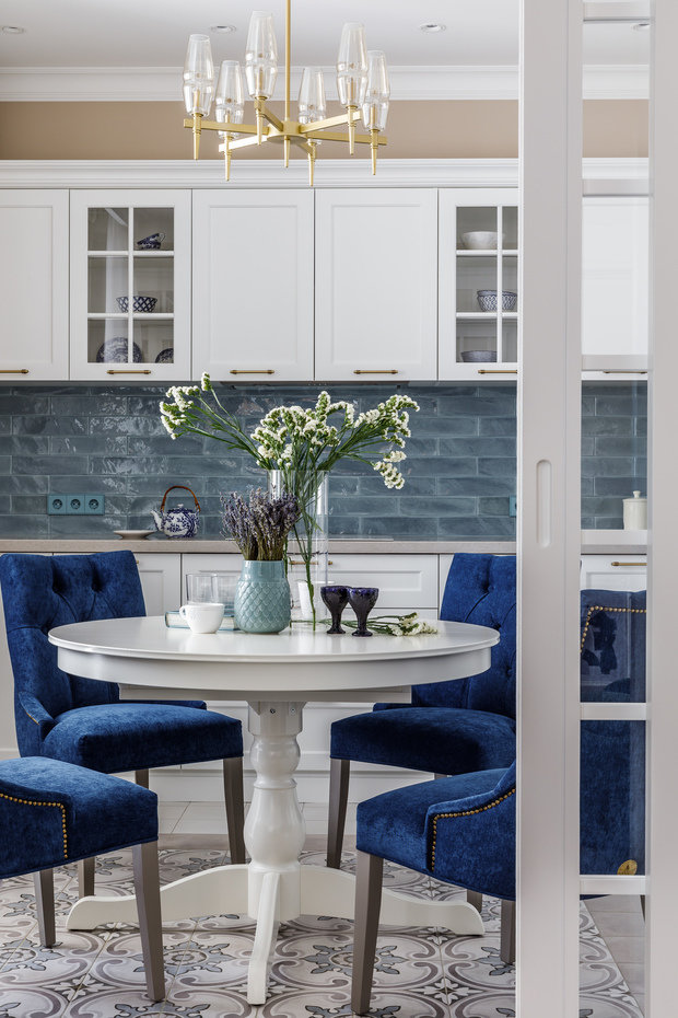 Фотография: Кухня и столовая в стиле Классический, Квартира, Проект недели, Краснодар, 2 комнаты, 60-90 метров, Алиса Свистунова – фото на INMYROOM
