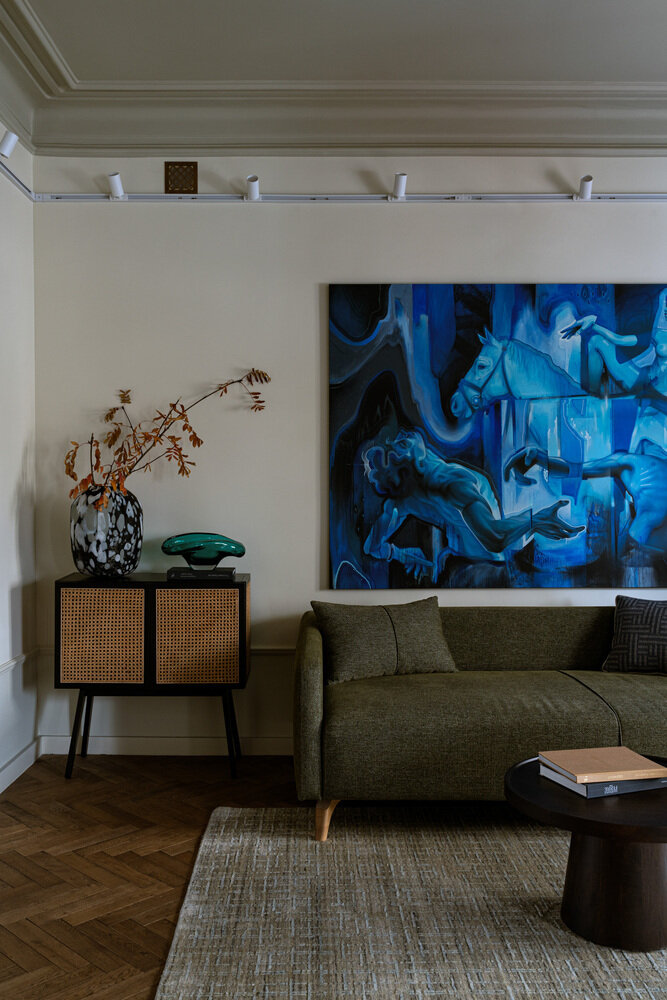 Фотография: Гостиная в стиле Современный, Квартира, Проект дня, Сталинка, 3 комнаты, 40-60 метров, фото интерьера, дизайн интерьера фото, эклектика с элементами винтажа – фото на INMYROOM Фотография: Гостиная в стиле Современный, Квартира, Проект дня, Сталинка, 3 комнаты, 40-60 метров, фото интерьера, дизайн интерьера фото, эклектика с элементами винтажа – фото на INMYROOM